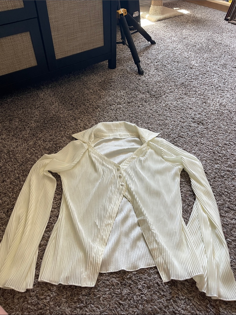 Women's Cream Ribbed Button-Front Long Sleeve Top